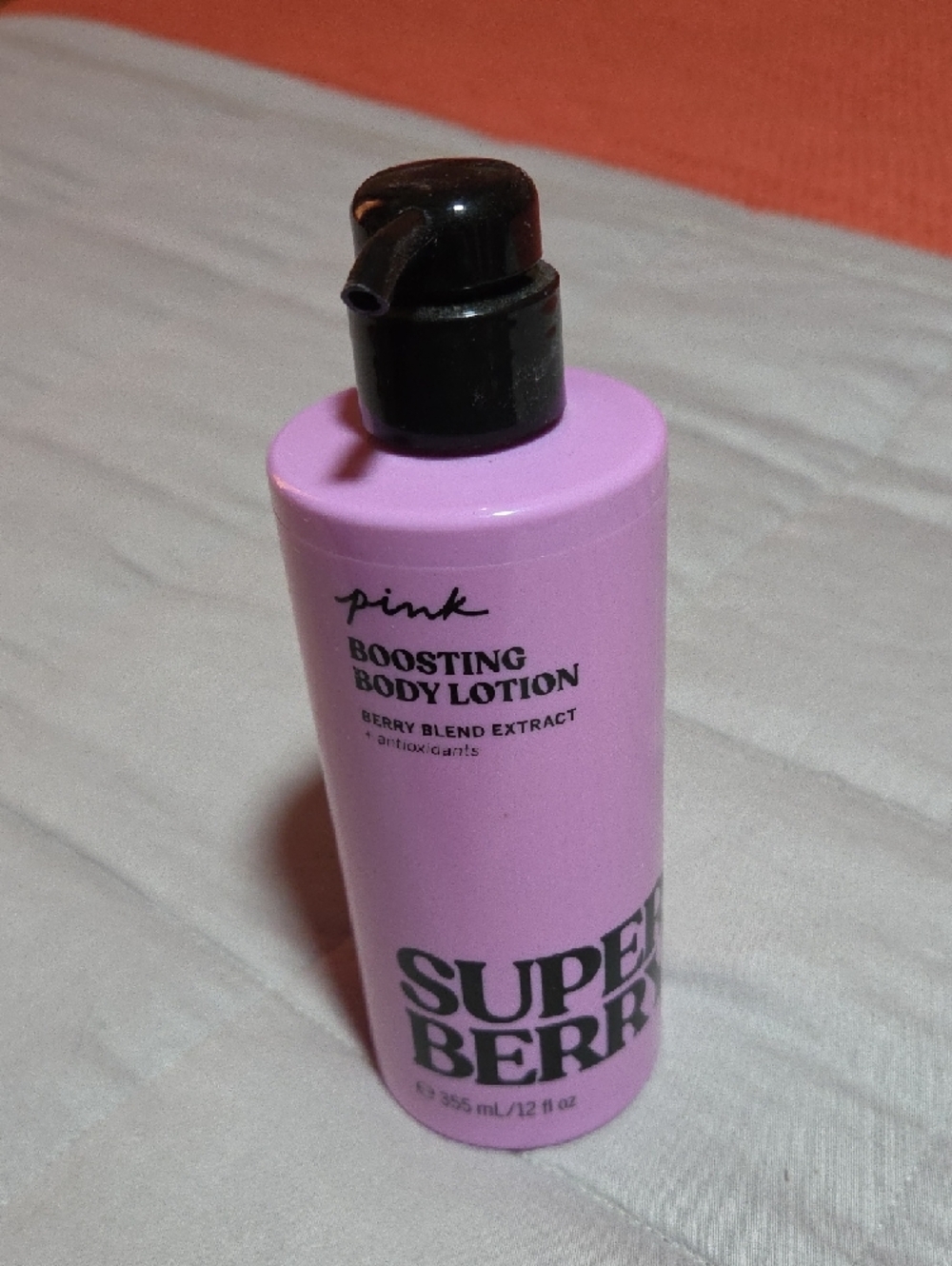 Pink Victoria Secret . Lotion - Picture 2 of 4
